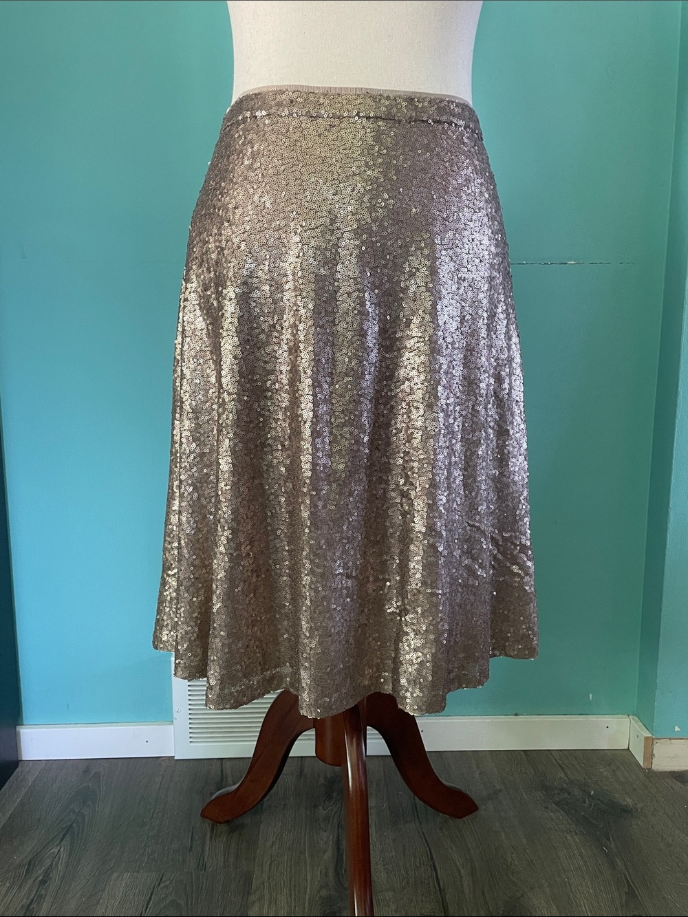 NWT Ann Taylor Gold Sequin Skirt - Size 10
